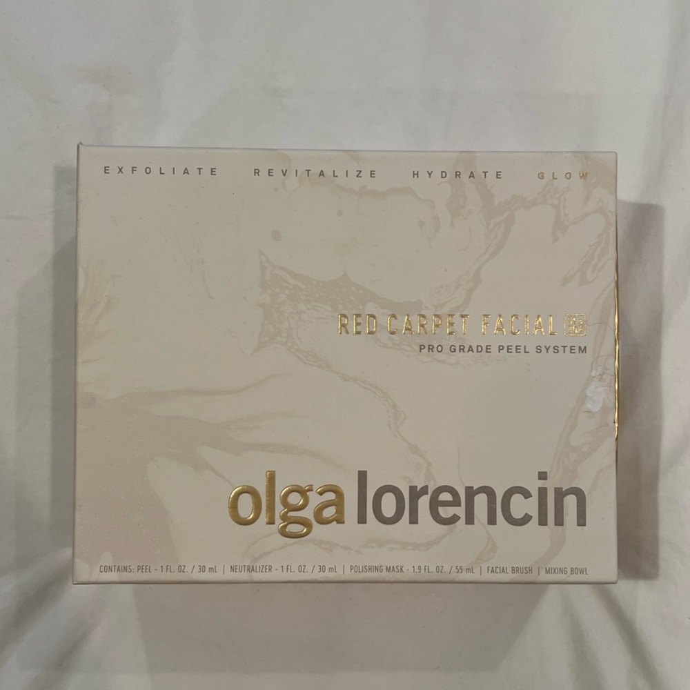 Olga Lorencin red carpet facial only opened for this picture